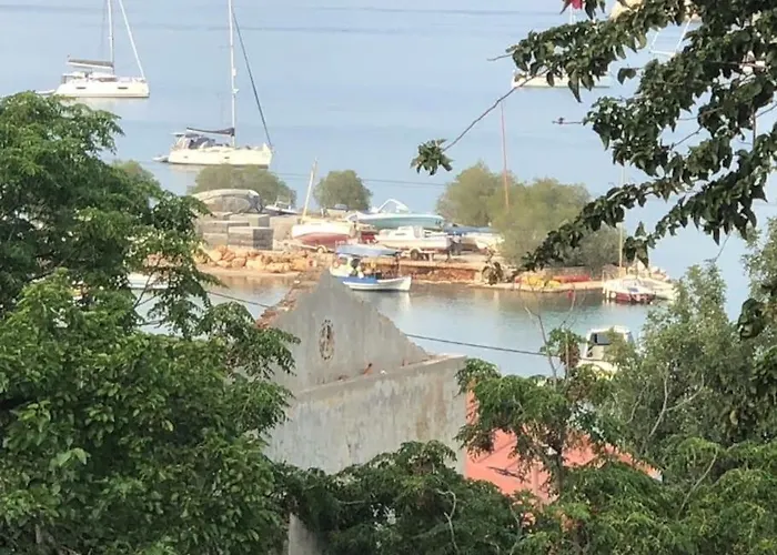 בית נופש Kastellorizo- Casa Piero Meyísti